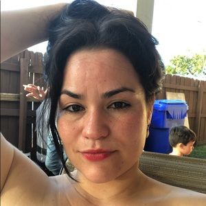 Meet your Posher, Yadira